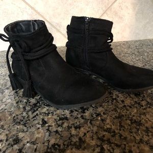 Girls ankle booties. Size 2.